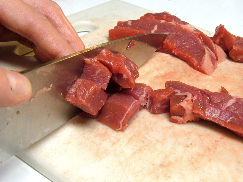 Cubing Beef for Red Chili Cubing Beef for Red Chili